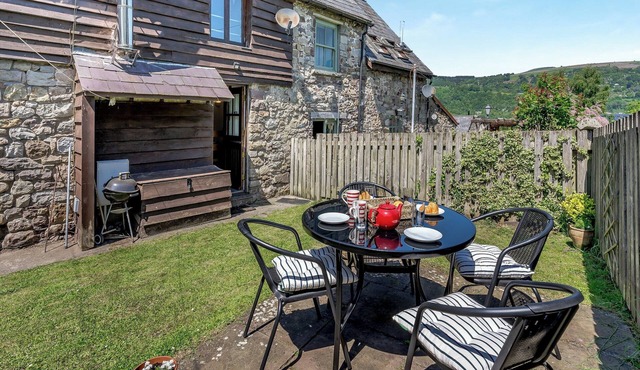 2 bedroom accommodation in Abergavenny