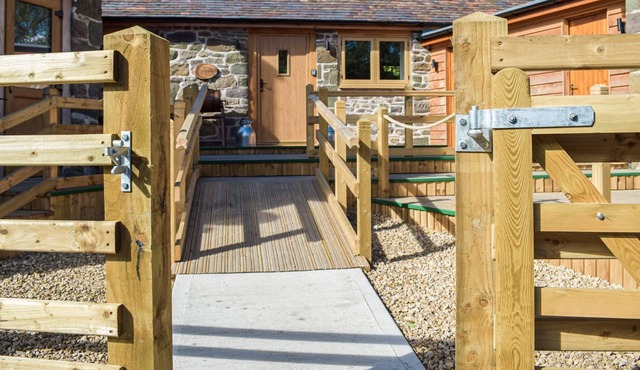 2 bedroom accommodation in Hamperley, near Church Stretton