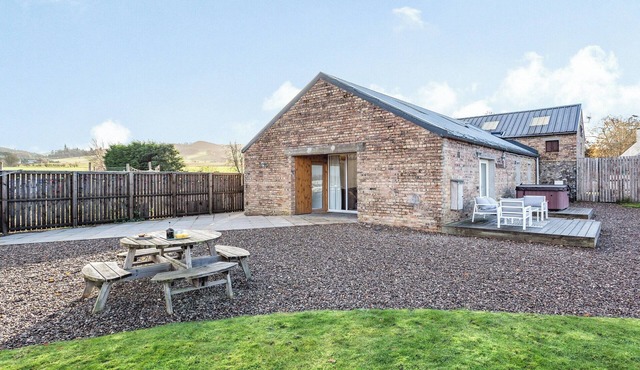 2 bedroom accommodation in Auchterarder