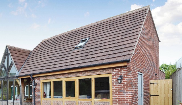 2 bedroom accommodation in Cutthorpe, near Chesterfield