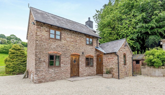 2 bedroom accommodation in Clee St. Margaret, near Craven Arms