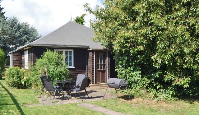2 bedroom accommodation in Scarning, near Dereham