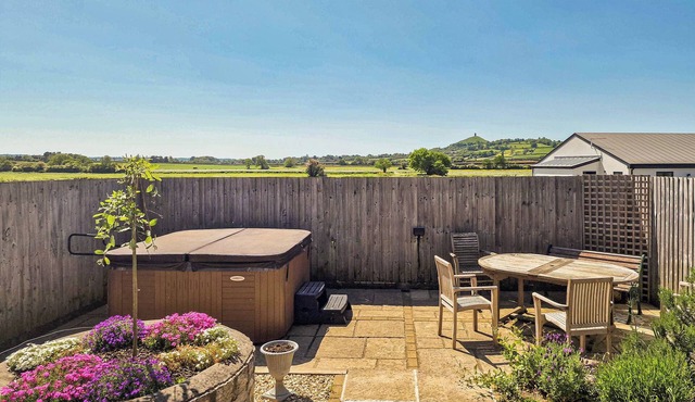 2 bedroom accommodation in West Pennard, near Glastonbury