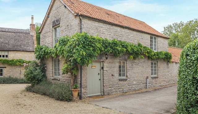 2 bedroom accommodation in West Pennard, near Glastonbury