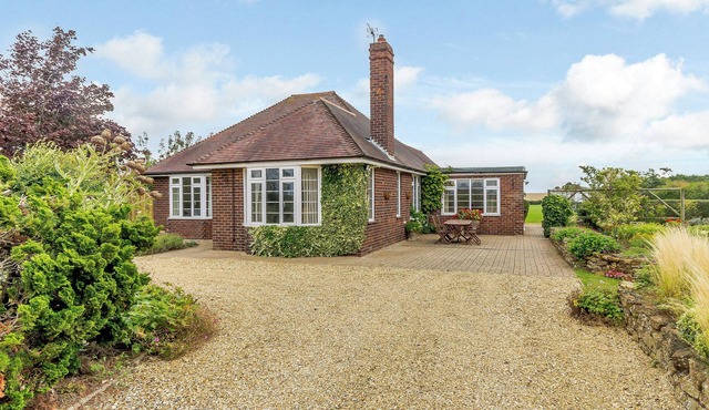 2 bedroom accommodation in Lenton, near Grantham