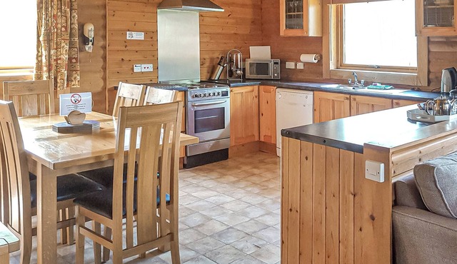 2 bedroom accommodation in Llandeilo, Nr Carmarthen