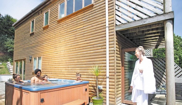 2 bedroom accommodation in Perranporth