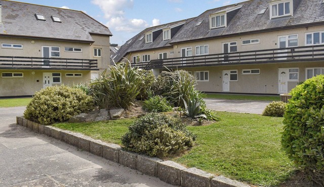 2 bedroom accommodation in Perranporth