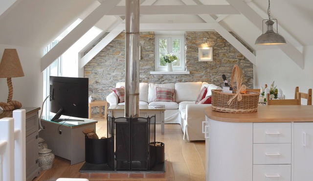 2 bedroom accommodation in Polmassick, near St Austell