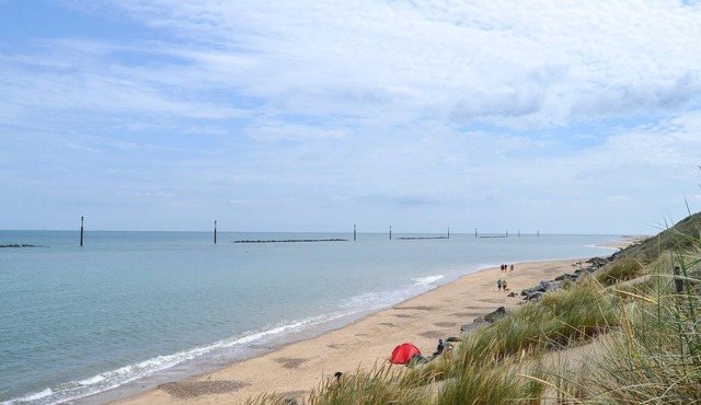 2 bedroom accommodation in Sea Palling