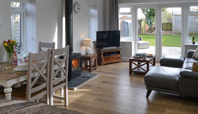 2 bedroom accommodation in Sea Palling