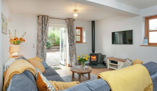 2 bedroom accommodation in Sticklepath, near Okehampton