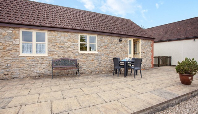 2 bedroom accommodation in Templecombe