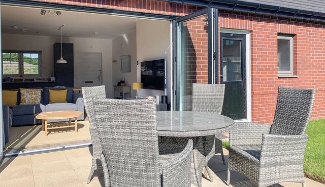 2 bedroom accommodation in Brailsford