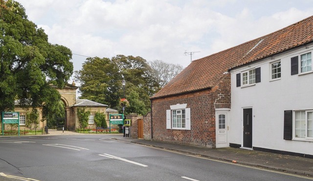 2 bedroom accommodation in Sewerby, near Bridlington