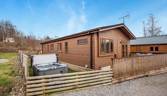 2 bedroom accommodation in Castlewood