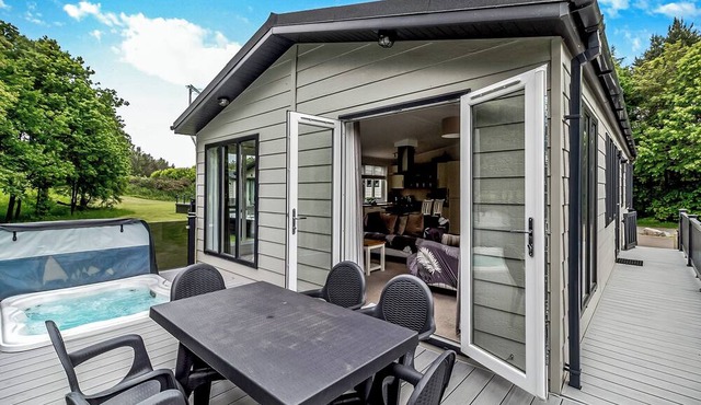 2 bedroom accommodation in Earls Colne, Colchester