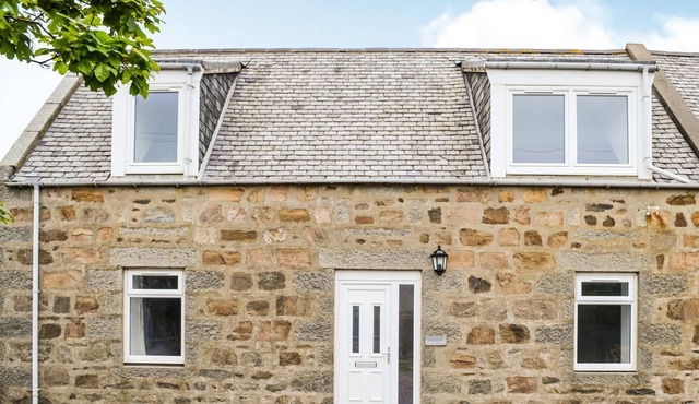 2 bedroom accommodation in Collieston