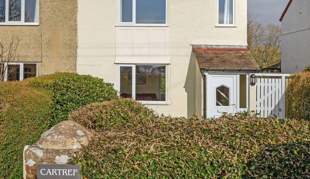 2 bedroom accommodation in Llysfaen Village, near Old Colwyn