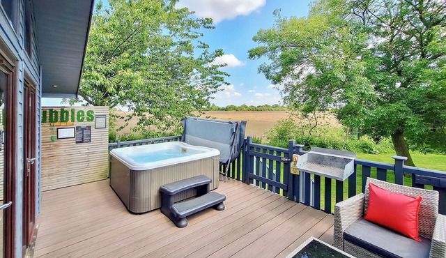 2 bedroom accommodation in Raywell, Beverley