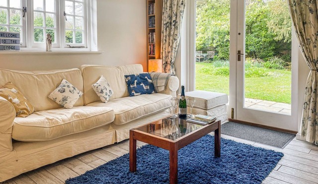 2 bedroom accommodation in Cheselbourne, near Dorchester