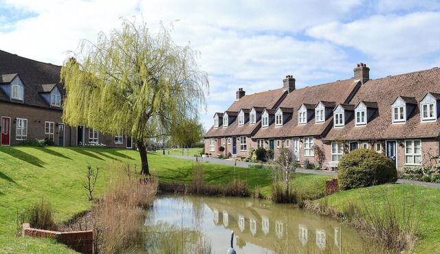 2 bedroom accommodation in Binfield, near Newport