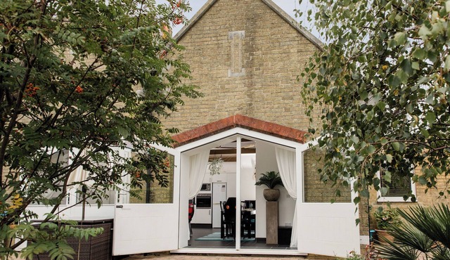 2 bedroom accommodation in East Cowes