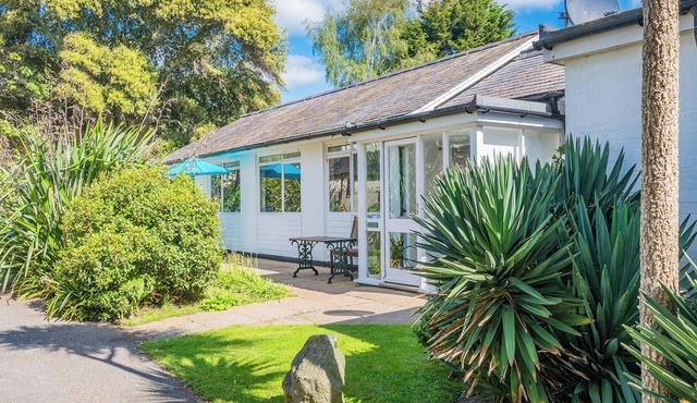 2 bedroom accommodation in Felixstowe