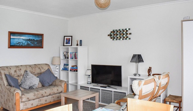 2 bedroom accommodation in Freshwater