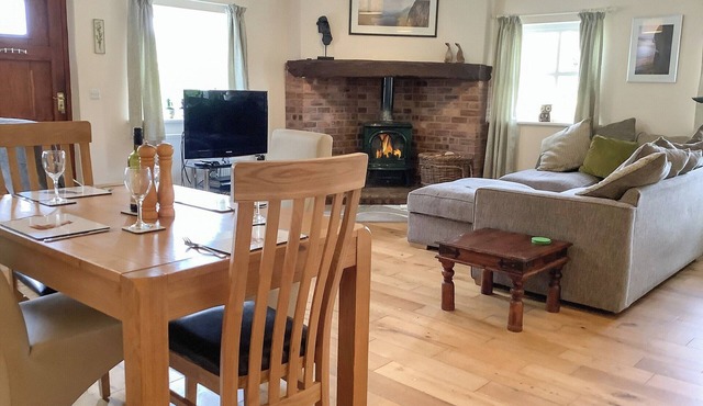 2 bedroom accommodation in Rowrah, near Cockermouth