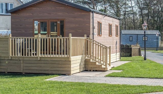 2 bedroom accommodation in Kilwinning