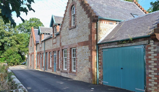 2 bedroom accommodation in Alloway, near Ayr