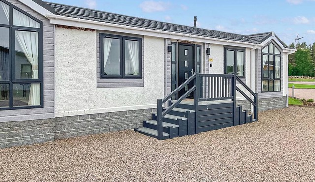 2 bedroom accommodation in Laurenkirk