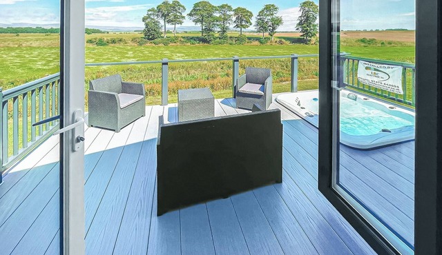 2 bedroom accommodation in Laurenkirk