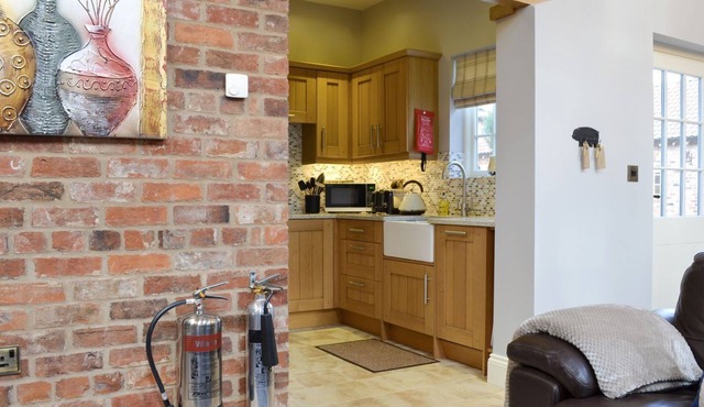 2 bedroom accommodation in Holtby, near York