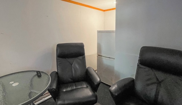 2 bedroom accommodation in Peacehaven