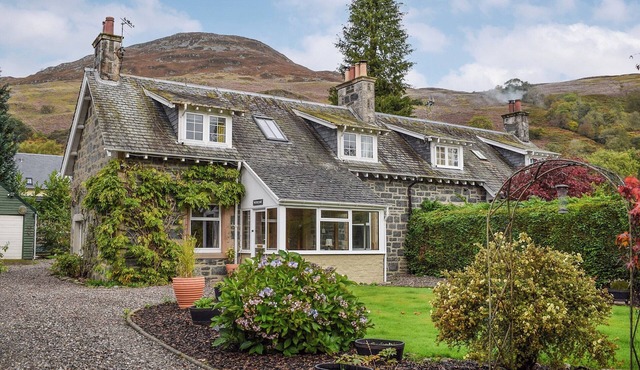 2 bedroom accommodation in St Fillans