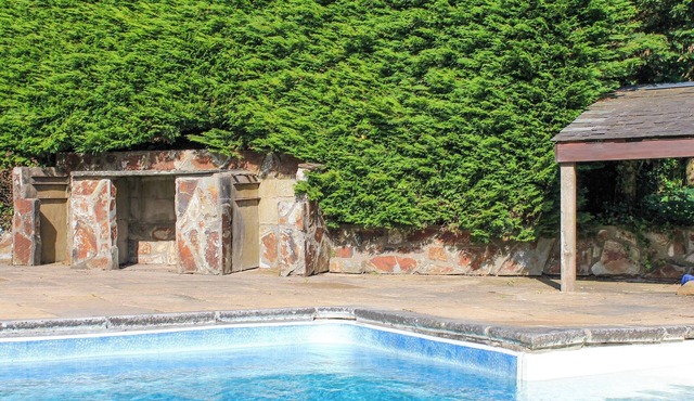 2 bedroom accommodation in Kings Nympton, near South Molton