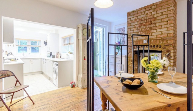 2 bedroom accommodation in Whitstable