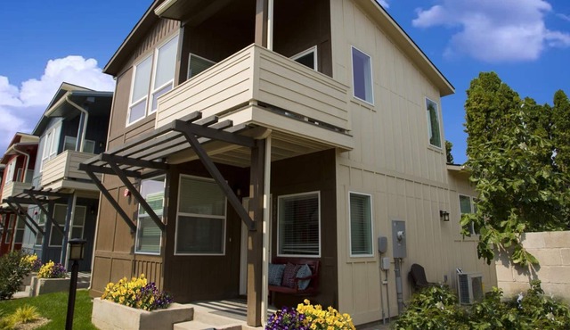 2 bedroom accommodation in Garden City