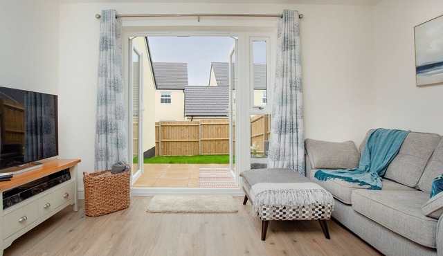 2 bedroom accommodation in Appledore