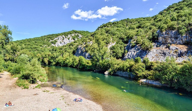 2 bedroom accommodation in Goudargues