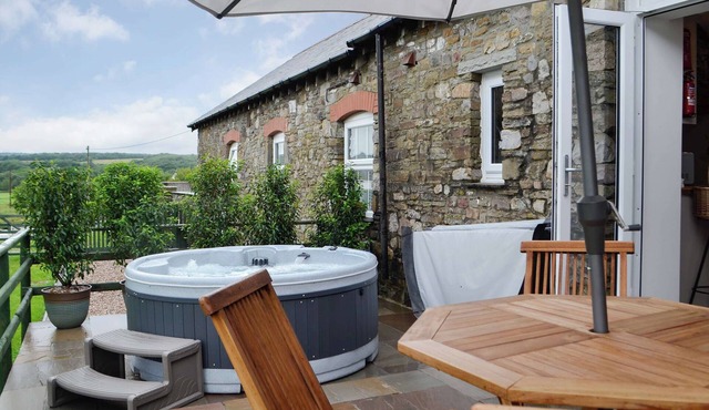 2 bedroom accommodation in Betws, near Ammanford