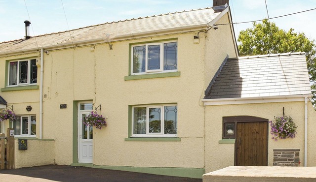 2 bedroom accommodation in Llandyfan, Ammanford