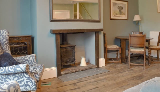 2 bedroom accommodation in Ashbourne