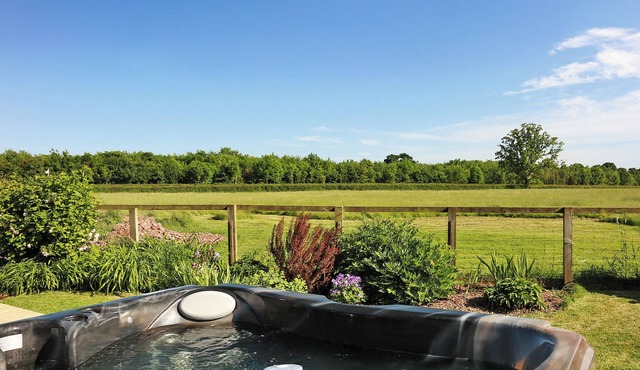 2 bedroom accommodation in South Barrow, near Yeovil