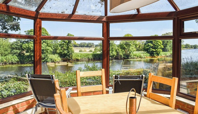 2 bedroom accommodation in Bramerton