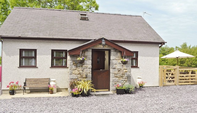 2 bedroom accommodation in Rhostryfan, Caernarfon