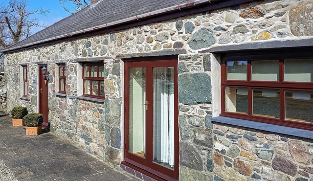 2 bedroom accommodation in Bontnewydd, Caernarfon