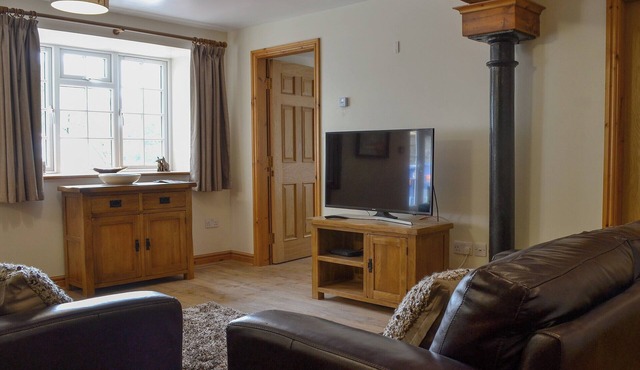 2 bedroom accommodation in Penygroes, near Caernarfon